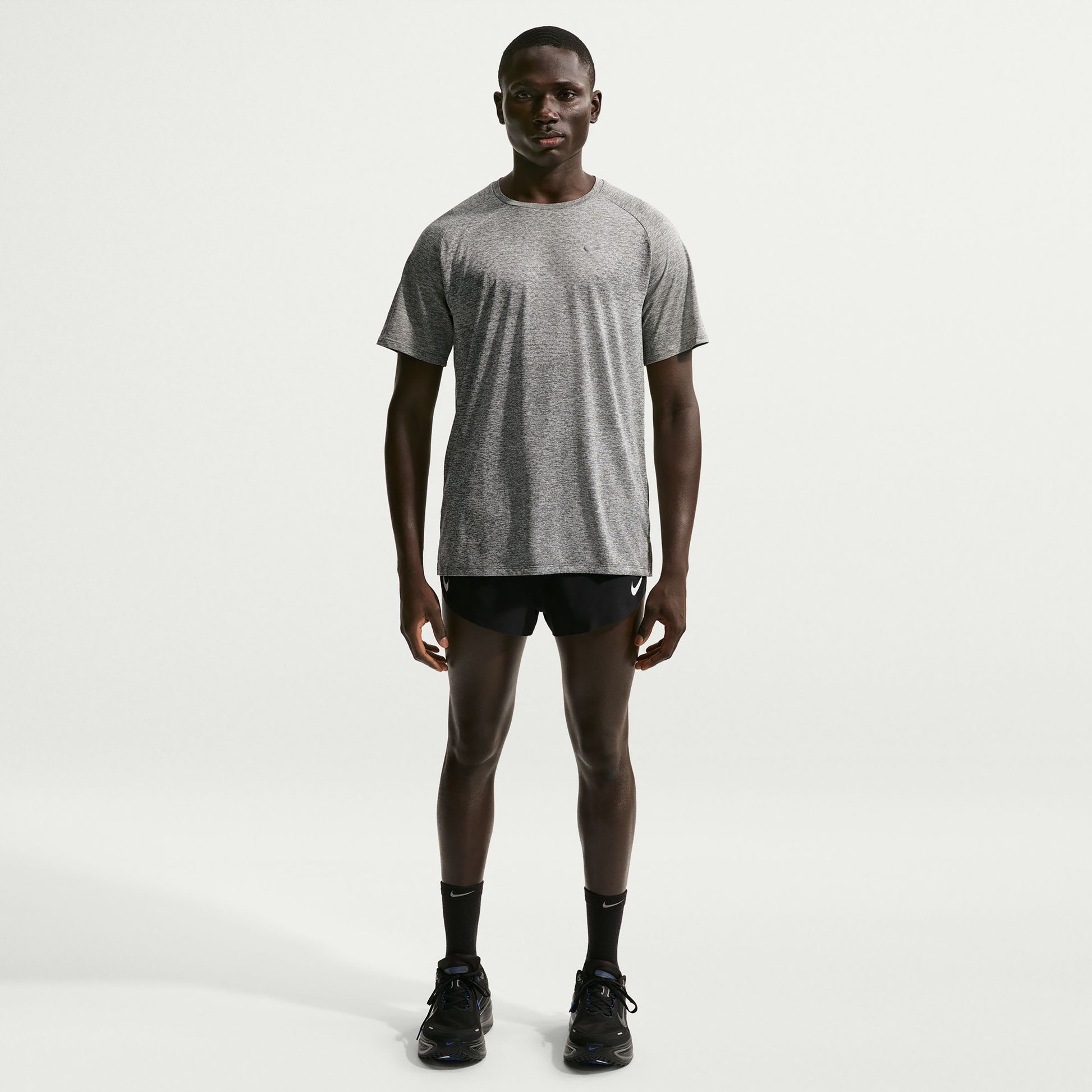 Nike Stride  Running shirt Men - grey, silver