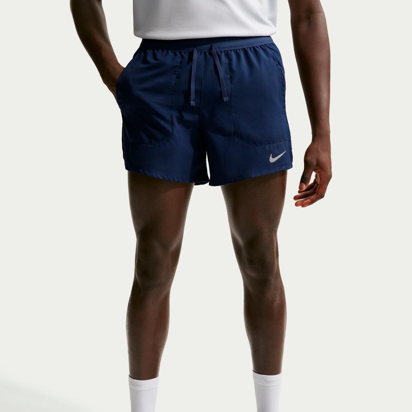 Nike STRIDE 5IN  Laufshorts Herren - dunkelblau, silber