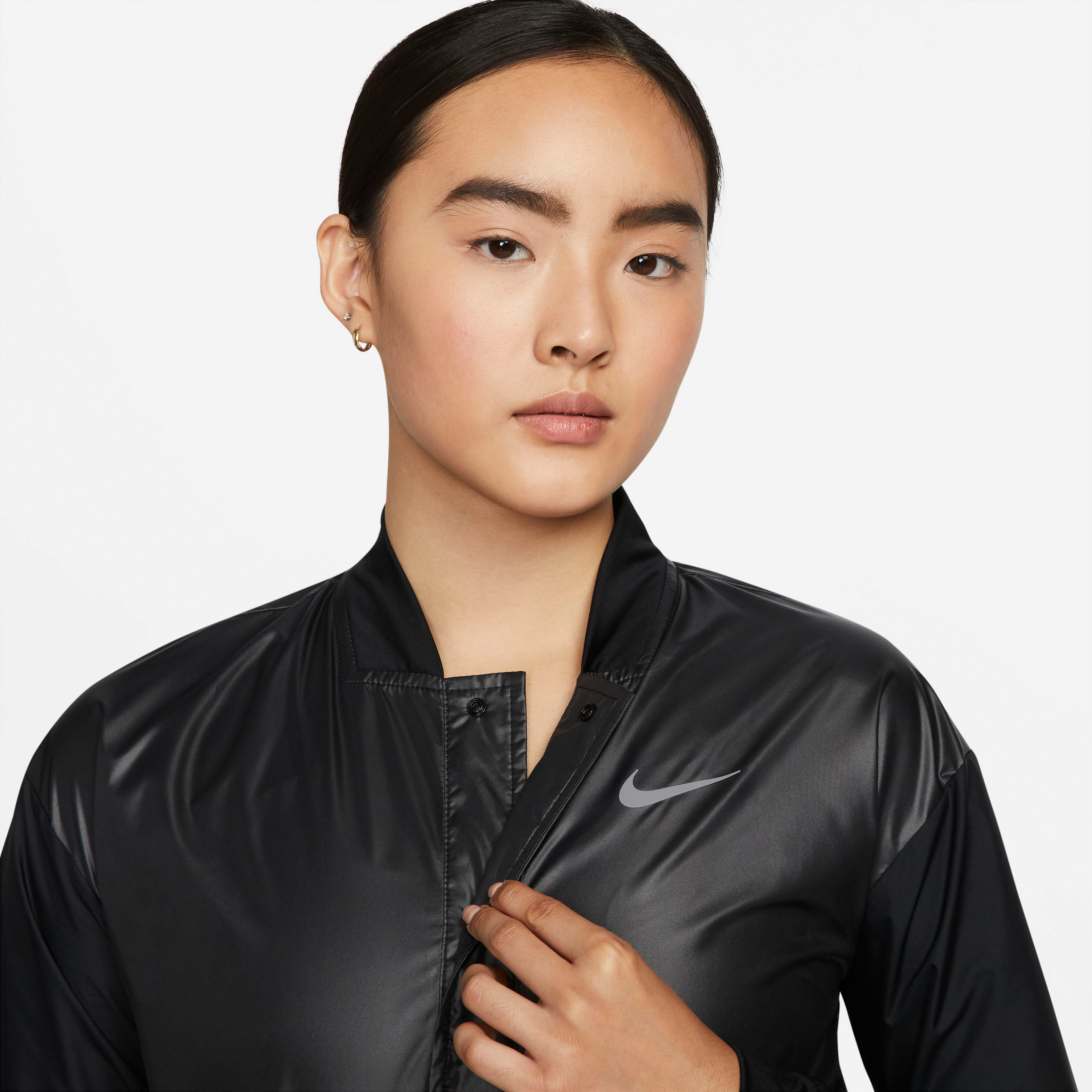 Nike swoosh run hot sale pullover