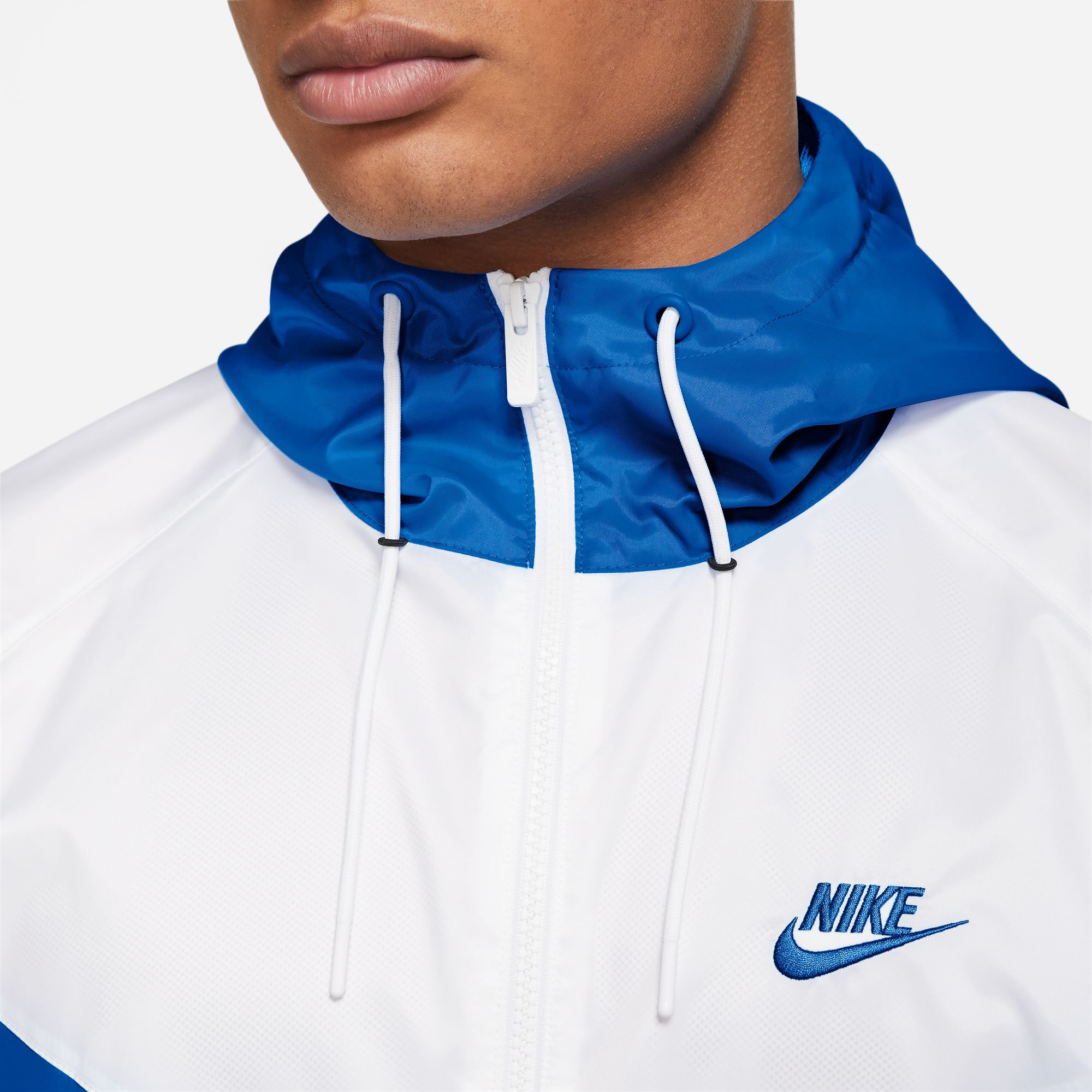Buy Nike Heritage Essentials Windrunner Training Jacket Men White Blue online Running Point COM