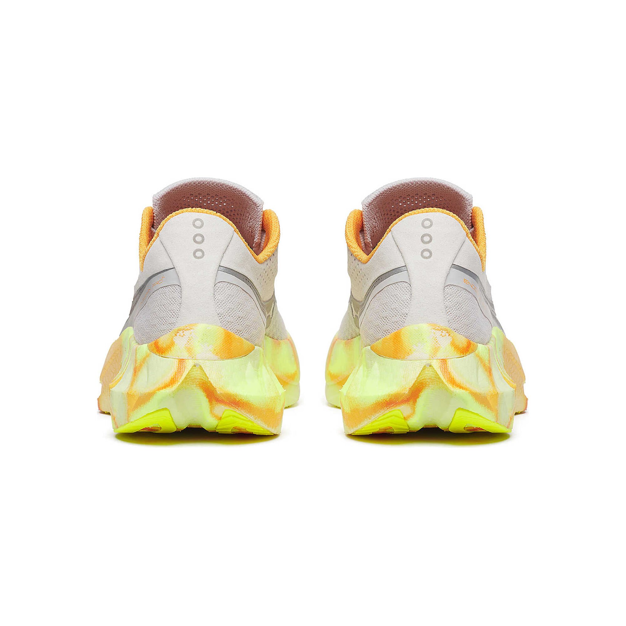 Saucony