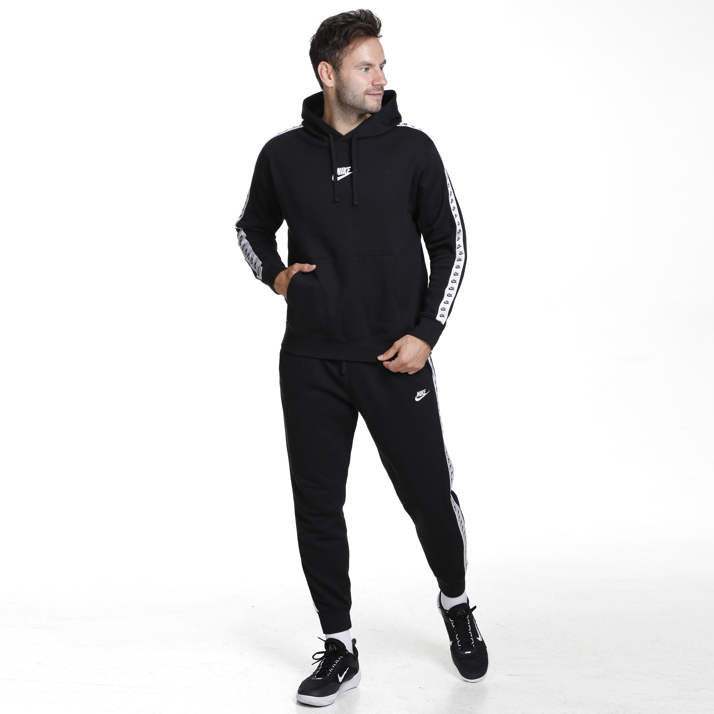 Nike black tracksuit men shop