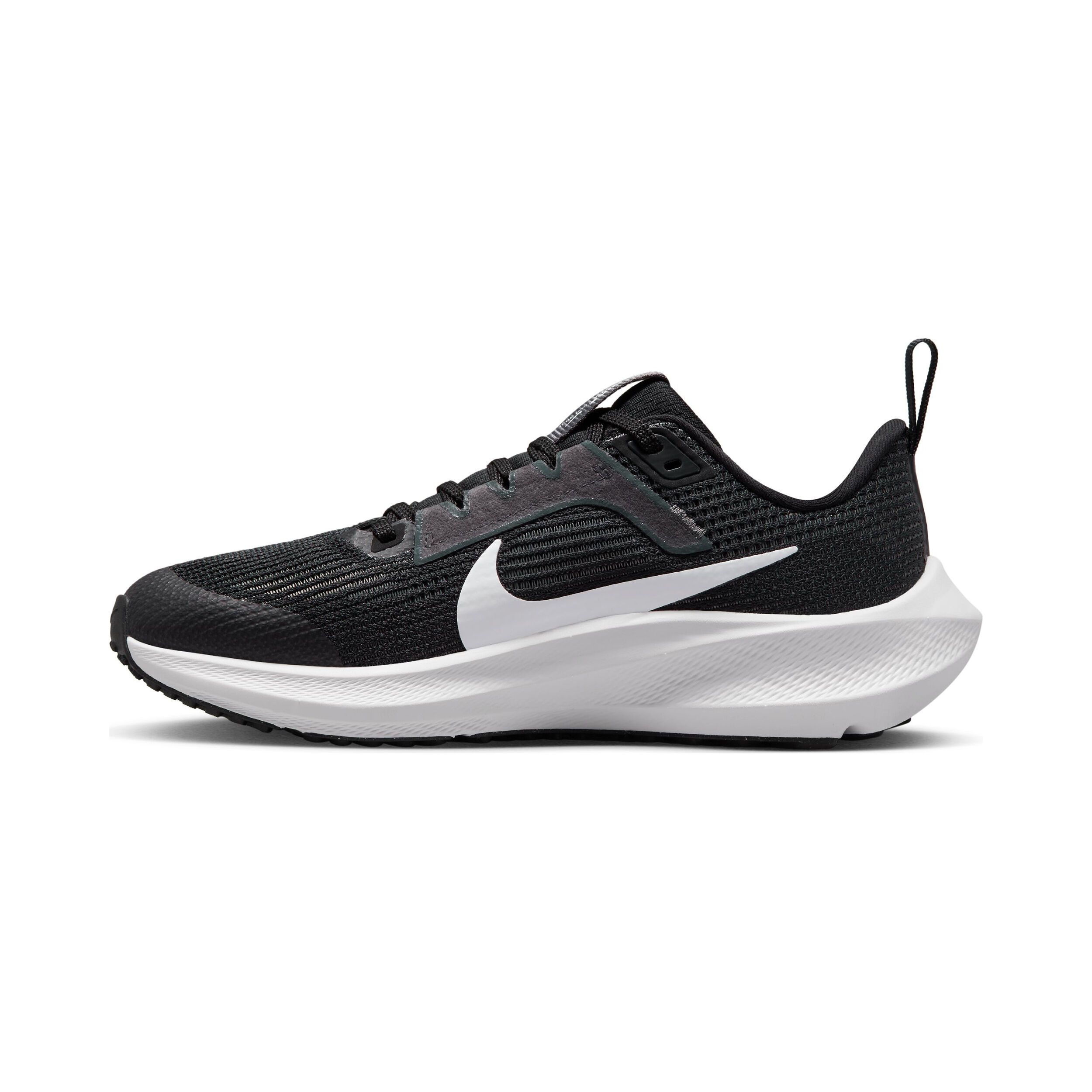 Buy Nike Pegasus 40 Neutral Running Shoe Kids Black White in size 35 5 online Running Point COM