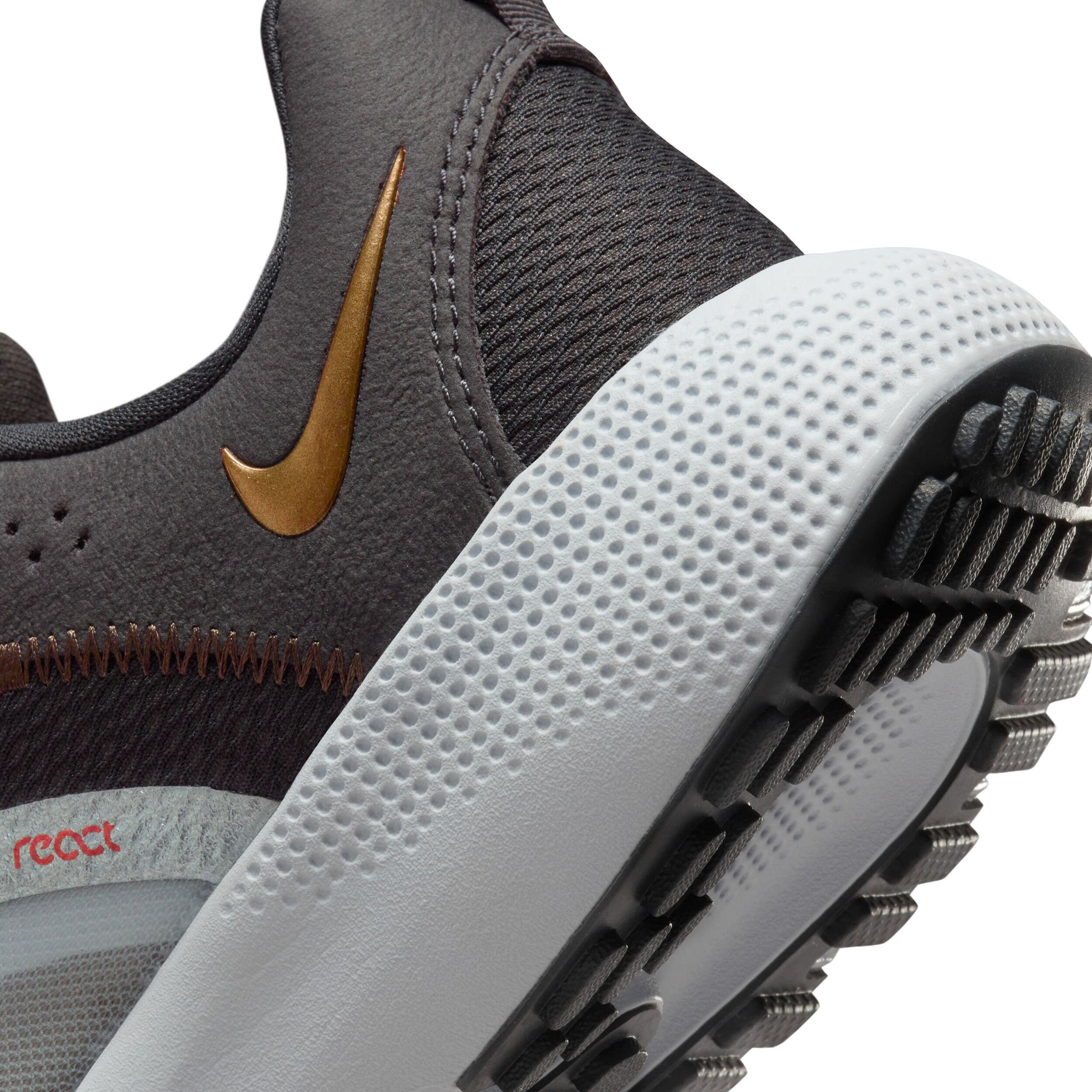 Nike 28 react hotsell