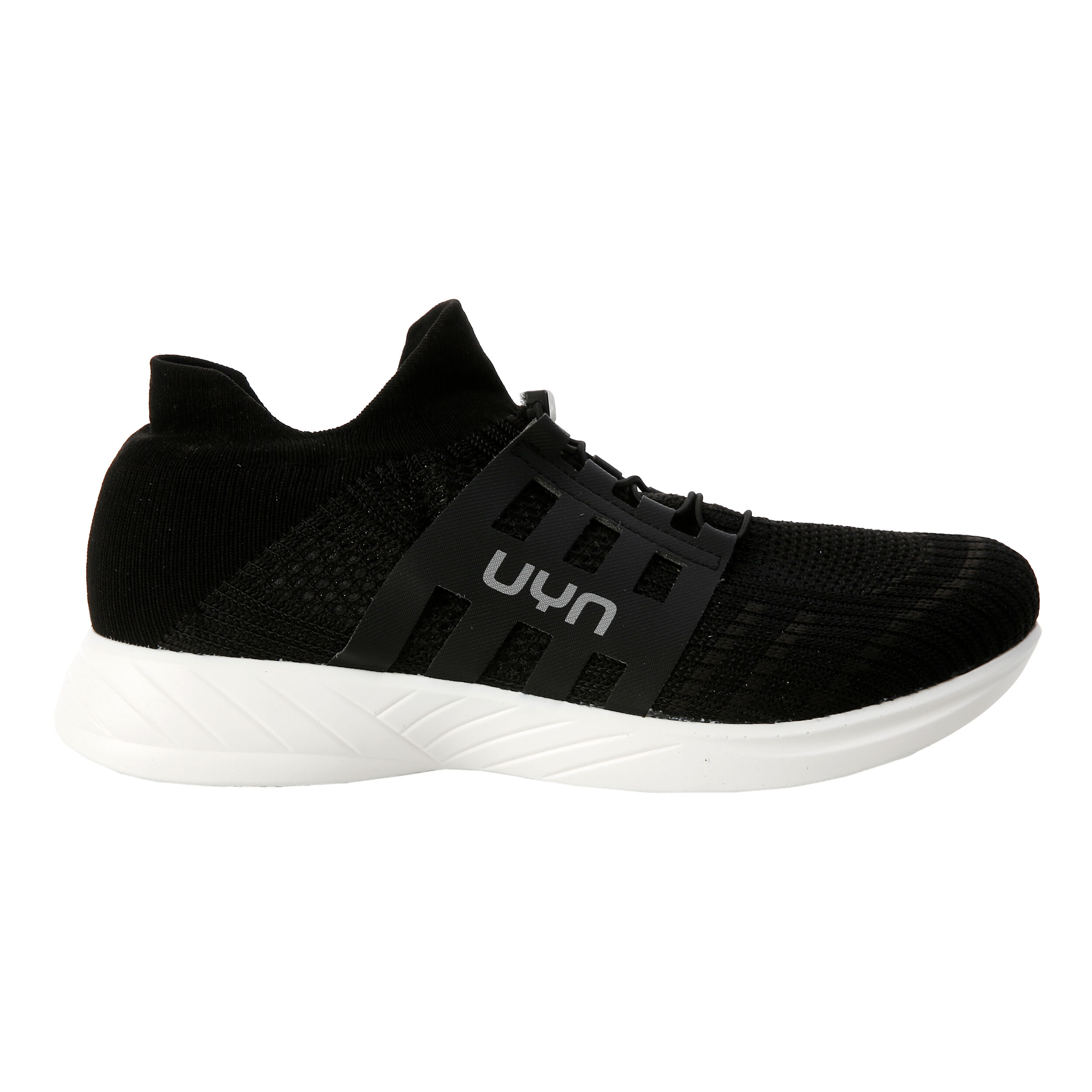 Running shoes with metal points on the bottom outlet