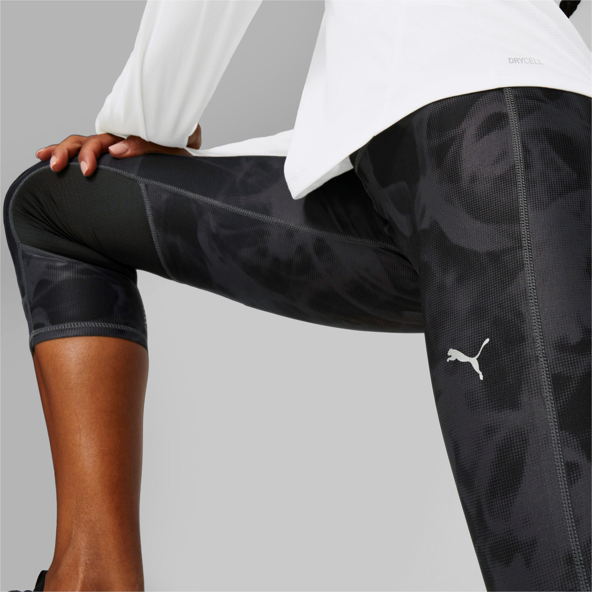 Buy Puma Run Favorite Regular Rise All Over Print 3 4 Tight Women Black online Running Point COM