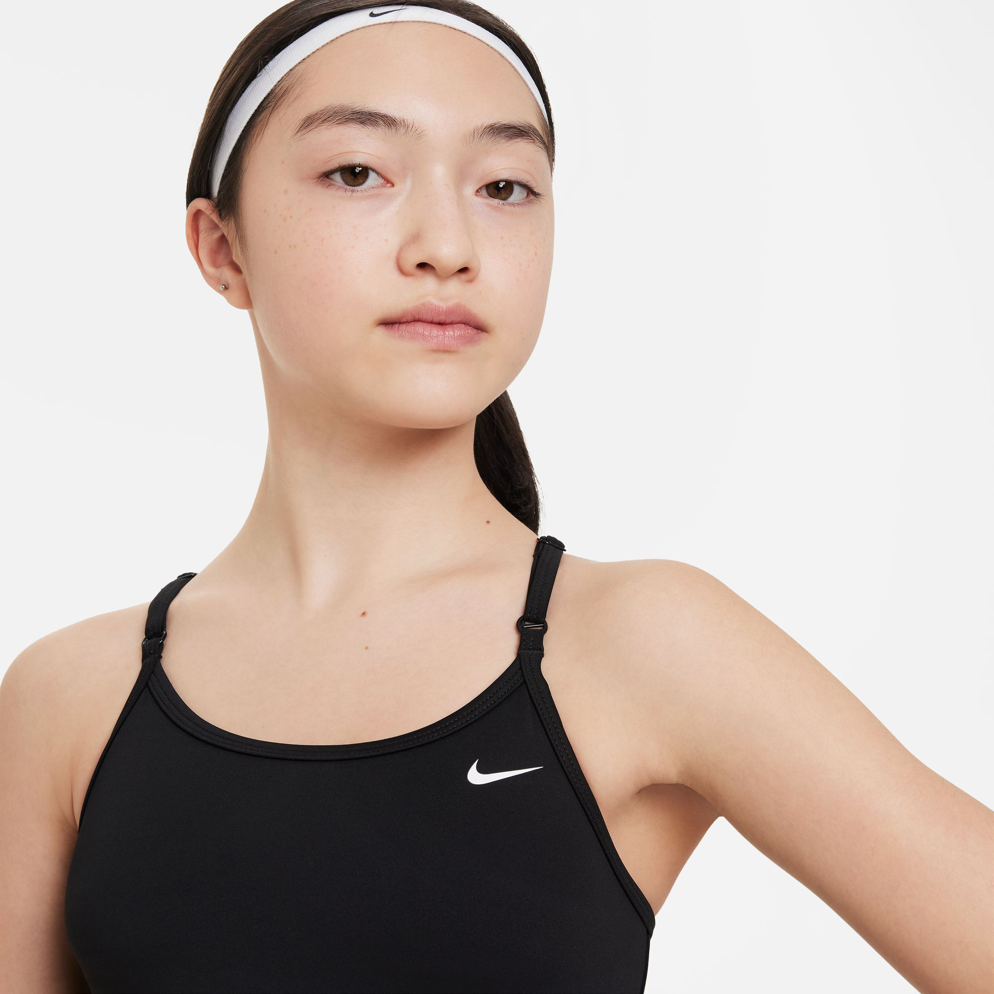 Nike sports tank clearance