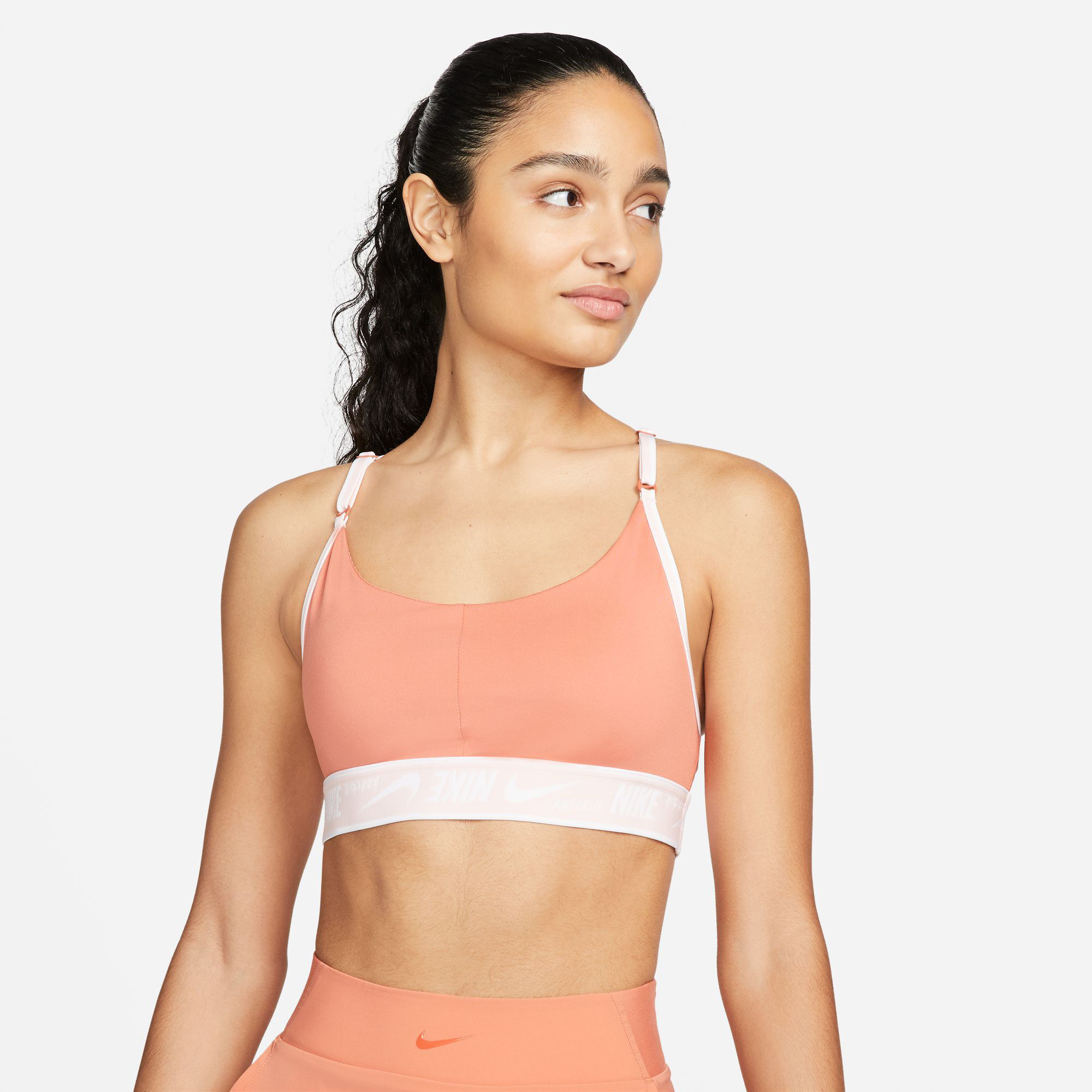 Nike indy hotsell logo bra