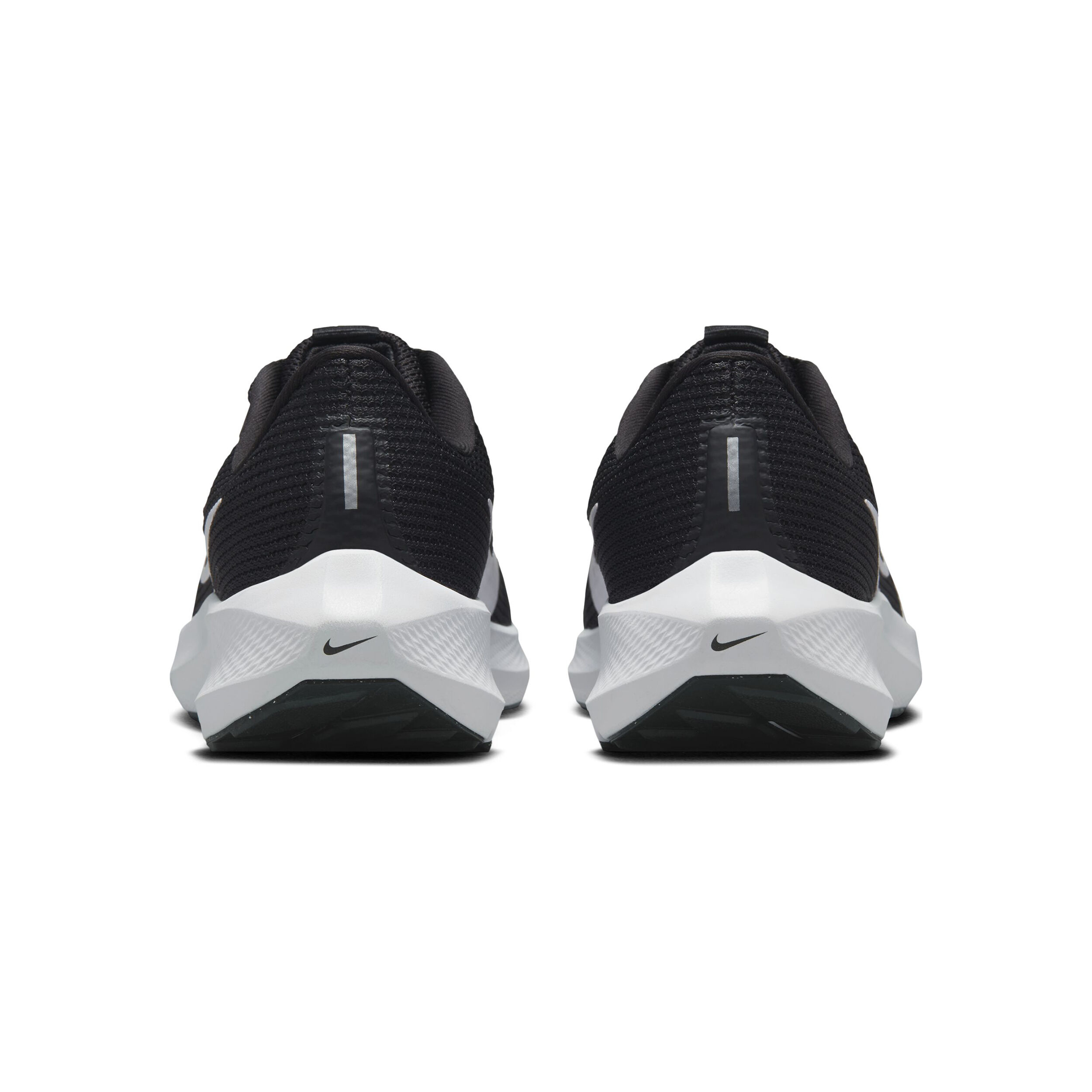 Nike Pegasus 40 ブラック 28cm Amazon.com | Nike Women's Pegasus 40 Road Running Shoes