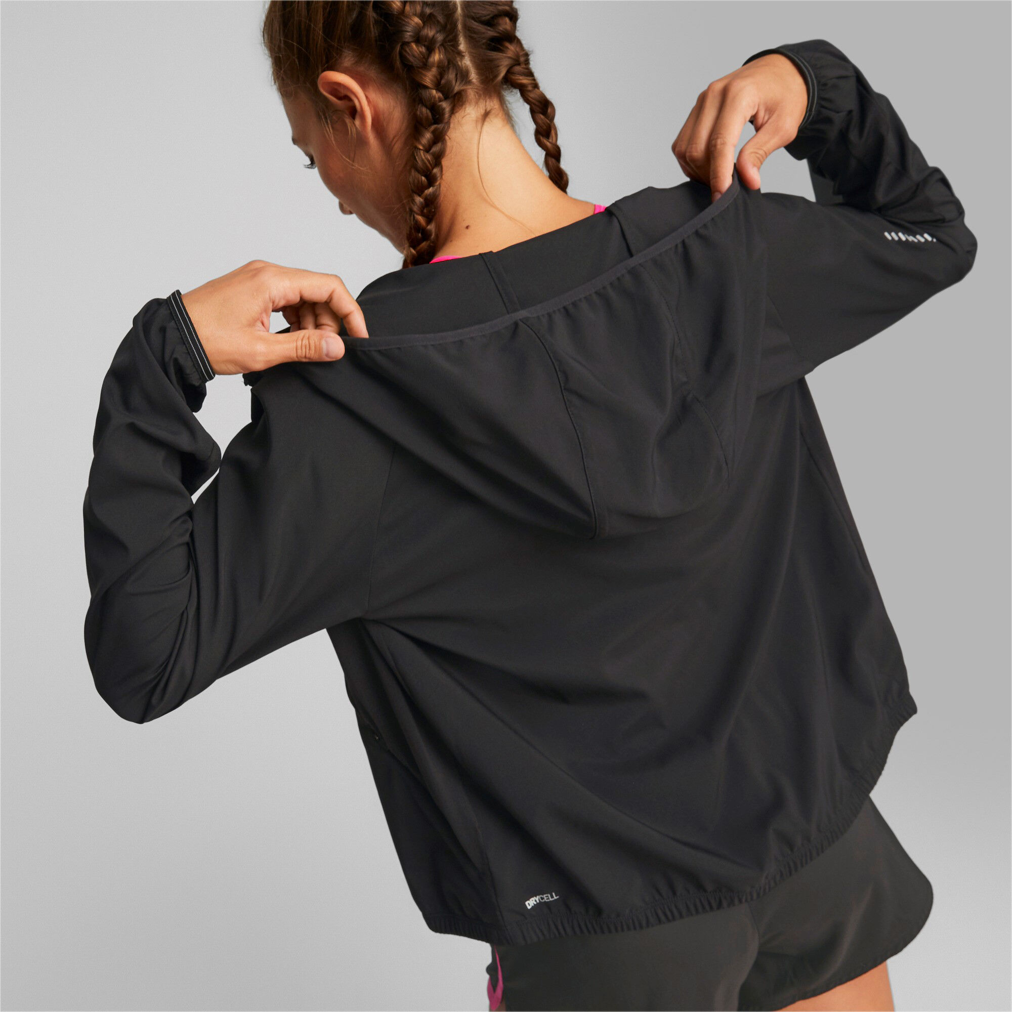 Buy Puma Run Lightweight Running Jacket Women Black online Running Point COM