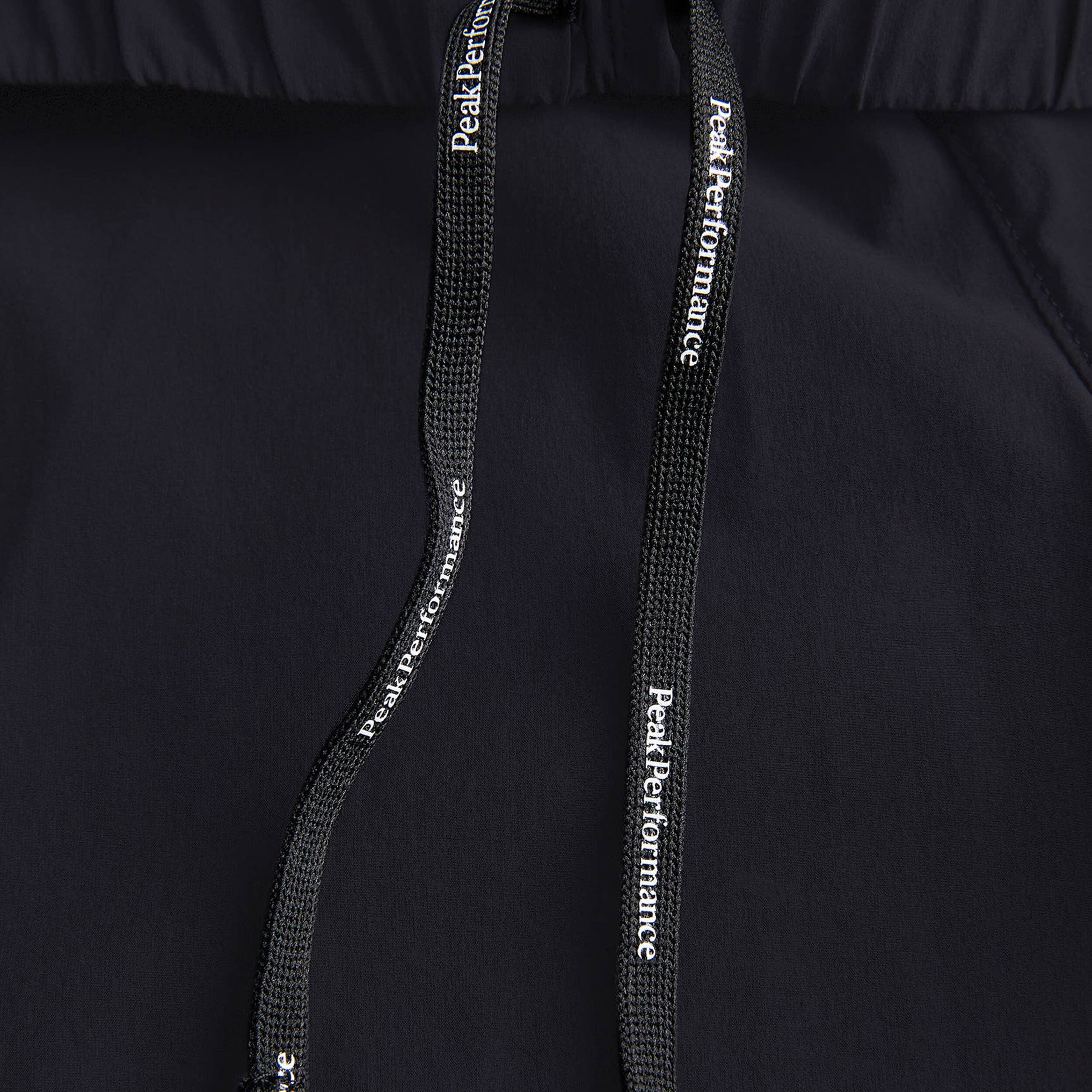 Buy Peak Performance Light Woven Shorts Women Black online