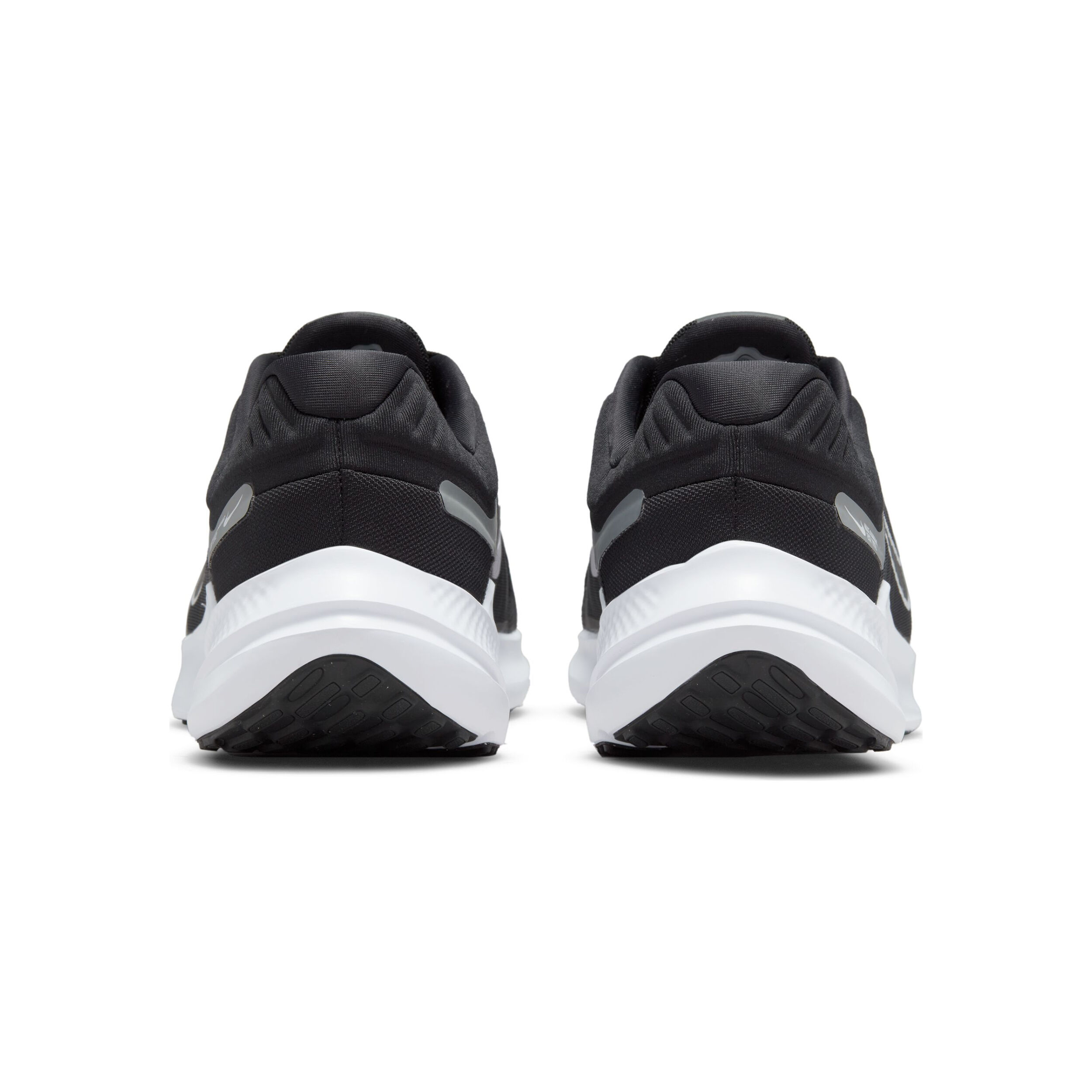 Buy Nike Quest 5 Neutral Running Shoe Men Black Grey online Running Point COM