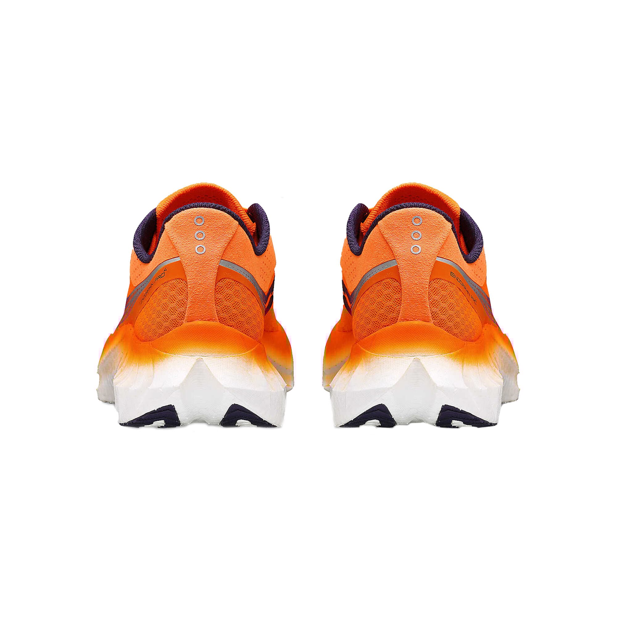 Saucony