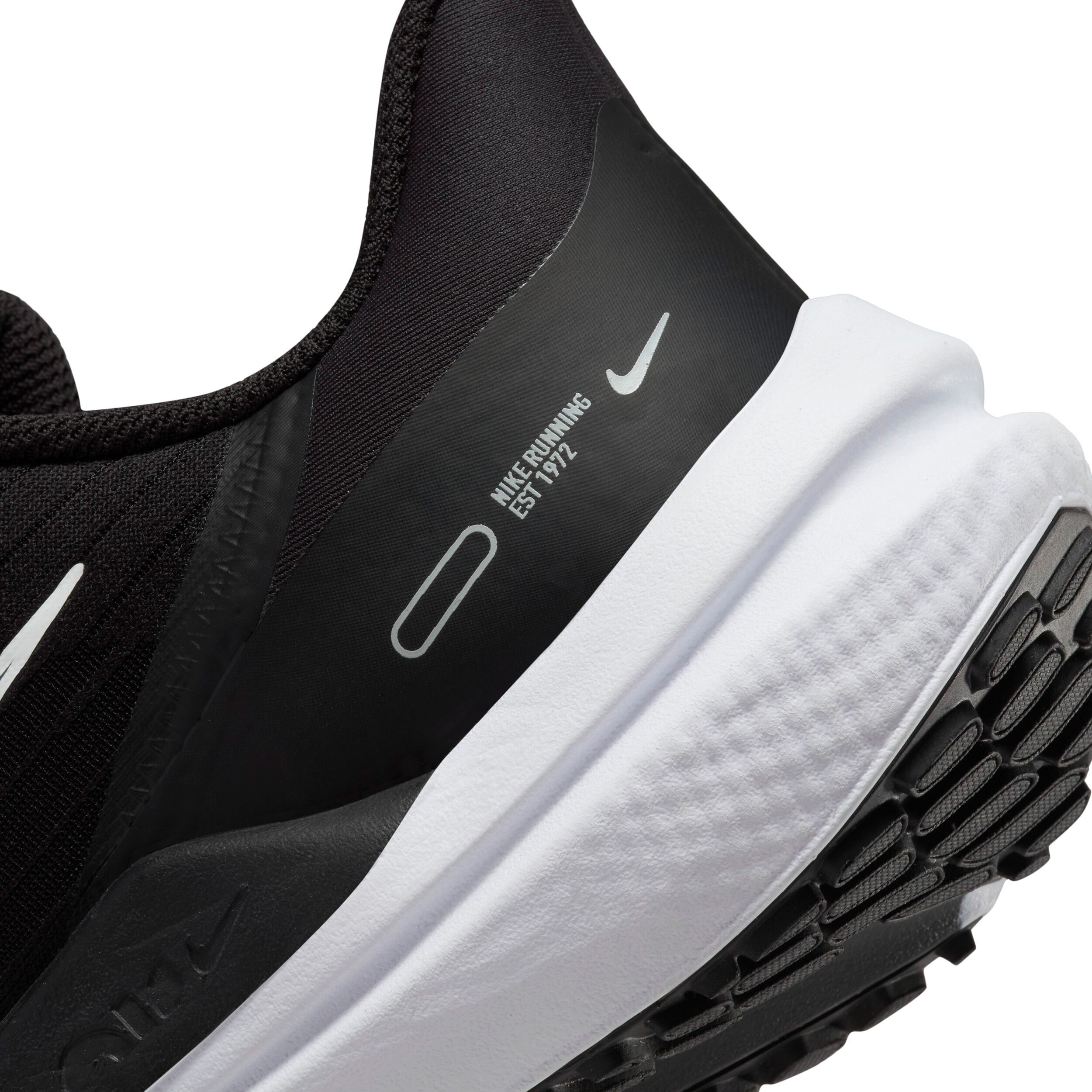 nike men's zoom winflo 9
