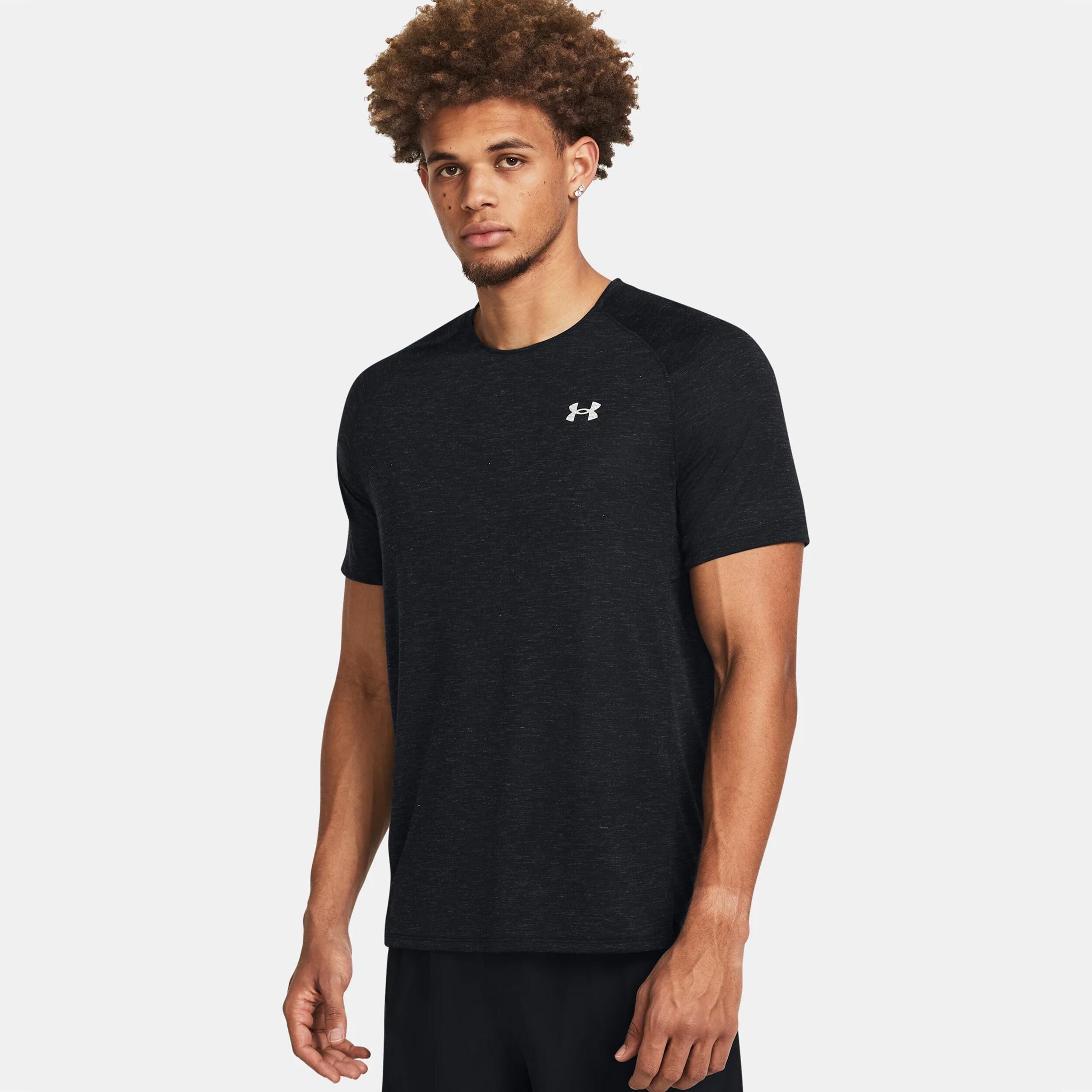 Mens under armour running top 2025