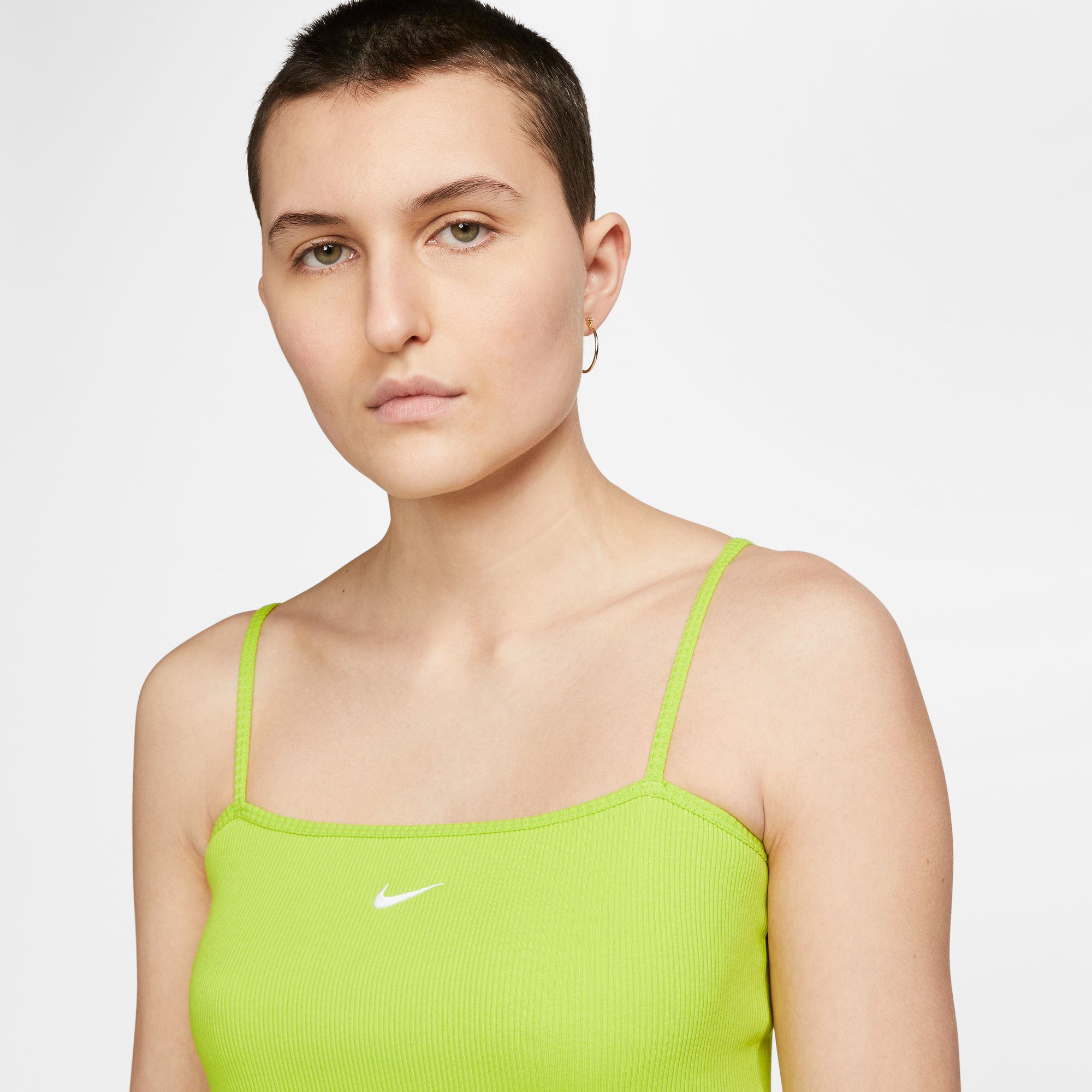 Nike women's sportswear essential tank top clearance